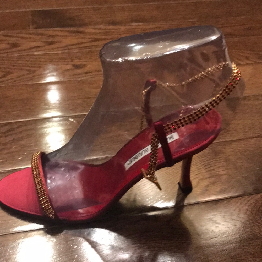 Manolo Blahnik NWOB